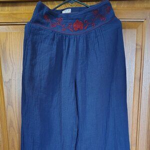 Band Of The Free Women XL Pull On Pant Wide Leg Boho Blue w/ Red Embroidery
